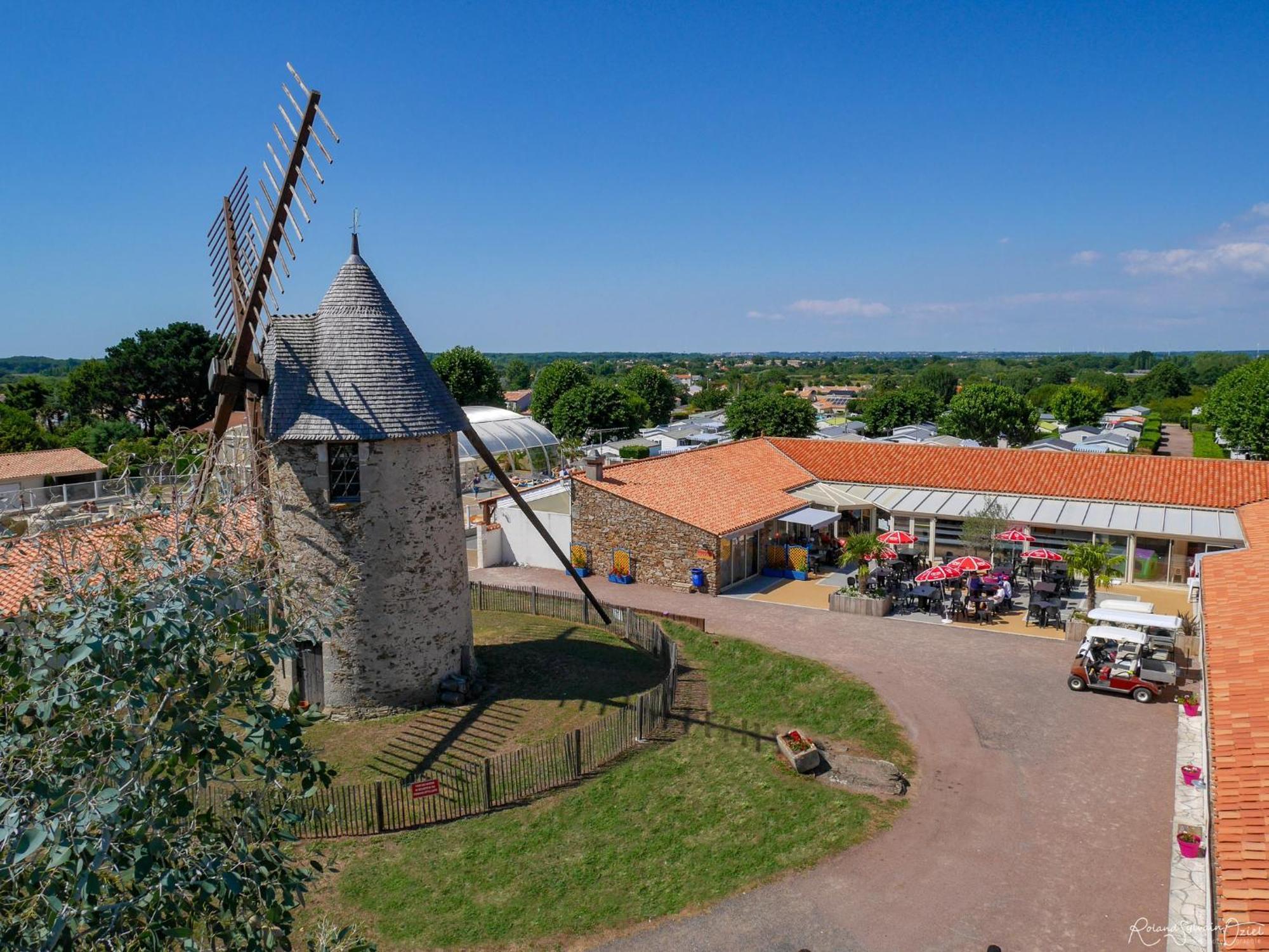 Camping Le Moulin De La Salle Les Sables-d'Olonne Exterior photo